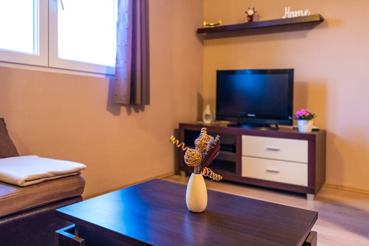 Apartment Adrian Biograd Na Moru Extérieur photo