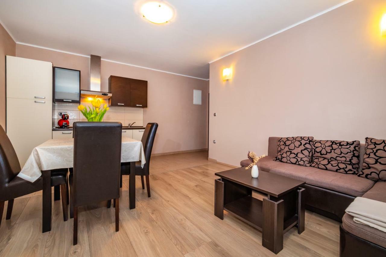 Apartment Adrian Biograd Na Moru Extérieur photo