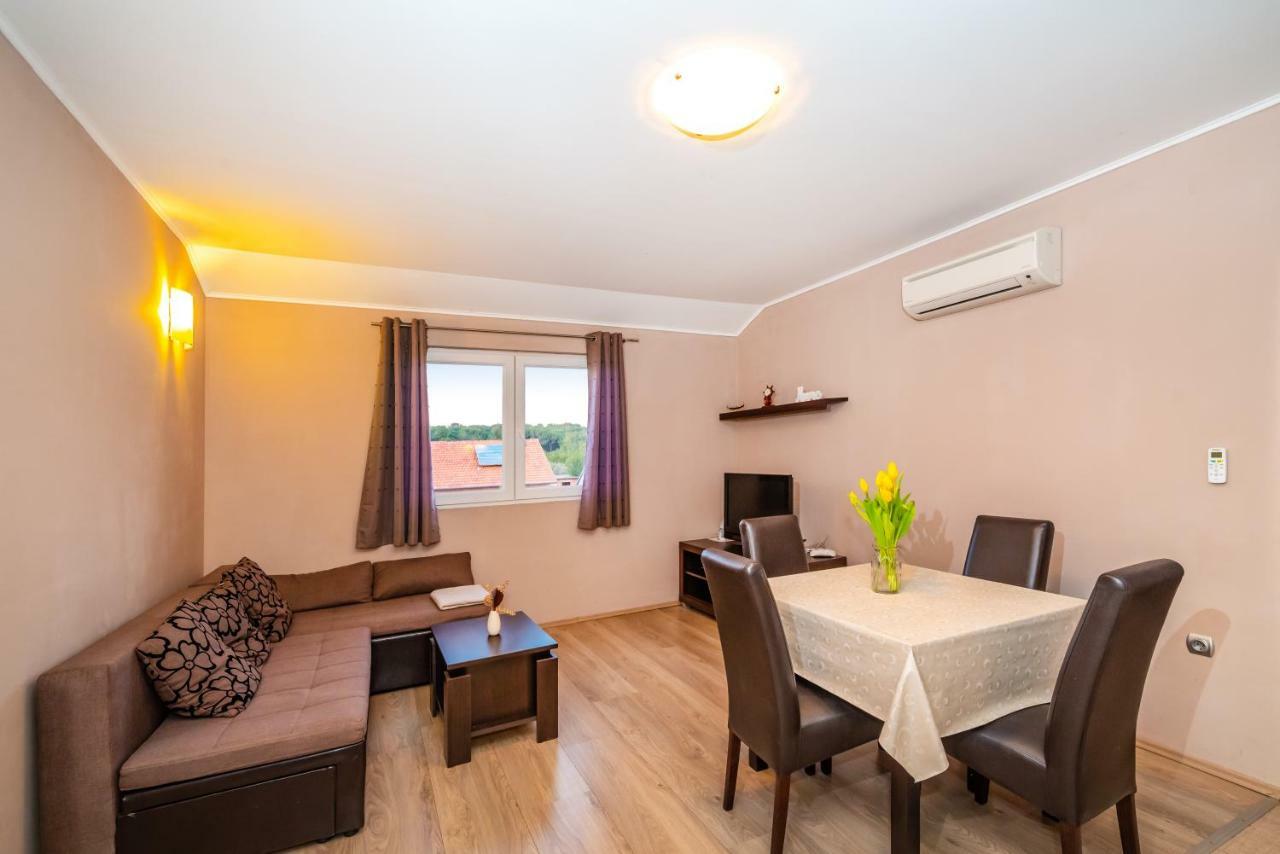 Apartment Adrian Biograd Na Moru Extérieur photo