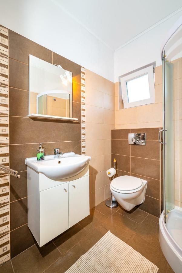 Apartment Adrian Biograd Na Moru Extérieur photo