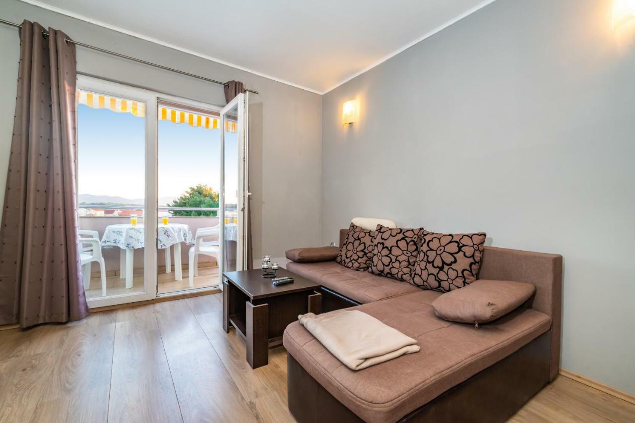 Apartment Adrian Biograd Na Moru Extérieur photo