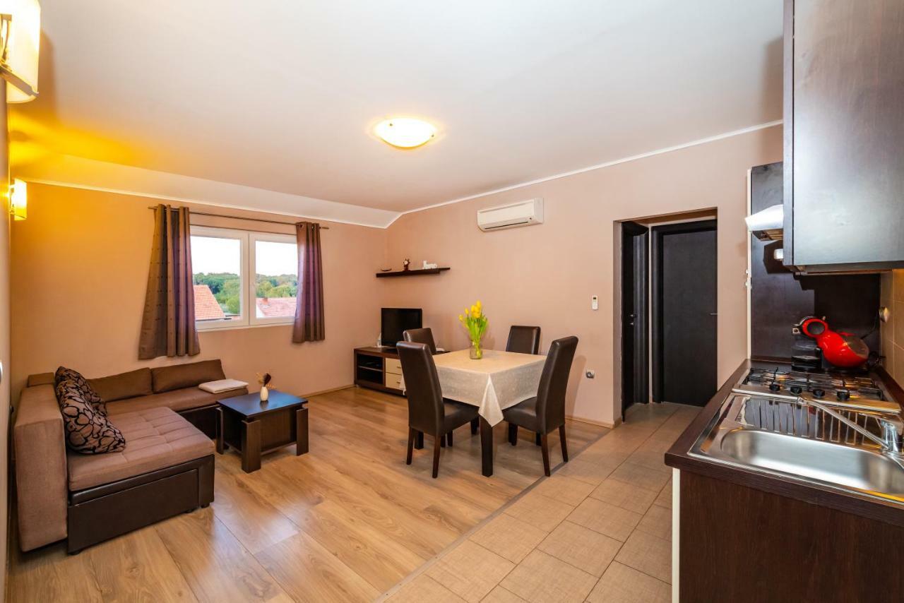 Apartment Adrian Biograd Na Moru Extérieur photo